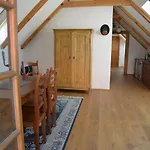 Statek Krkavci Hora בית חווה Nizbor