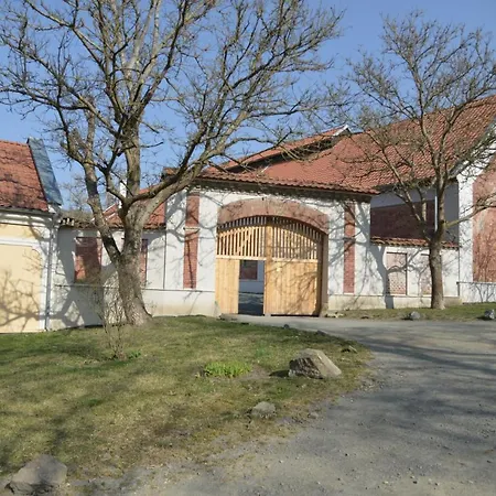 Statek Krkavčí Hora Farma Nizbor
