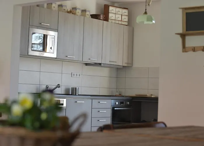 Statek Krkavci Hora Feriegård *