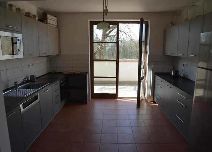 Statek Krkavci Hora Feriegård *